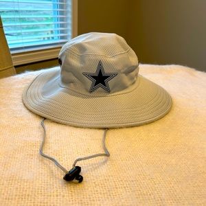 New Era Dallas Cowboy NFL  panama training hat. Wide brim / gray / one size